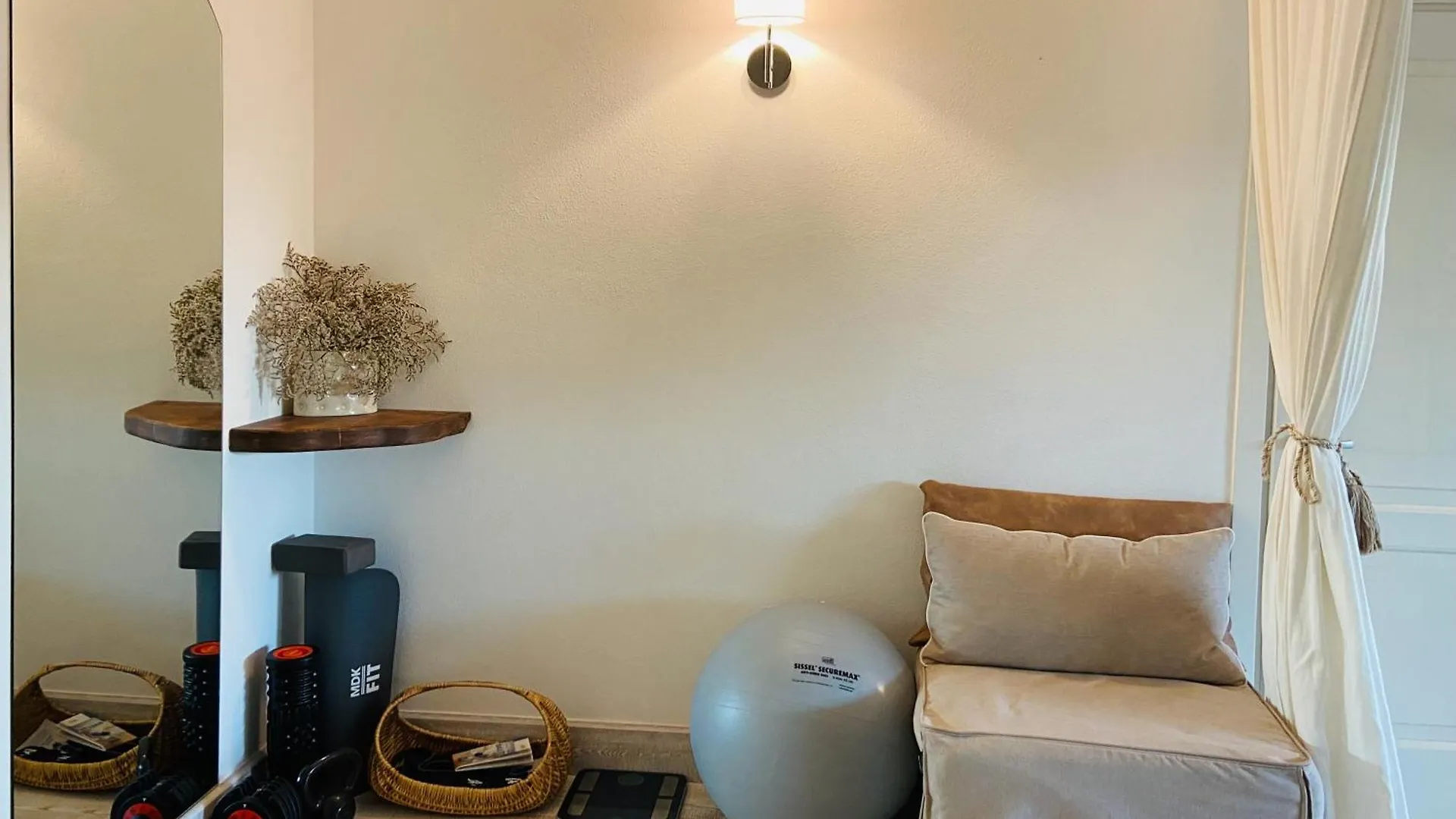 Lotus Wellness Apartment - Resort Ginestre - Palau - Sardinia